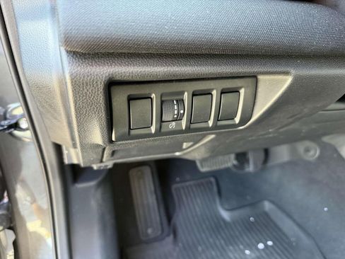 Used 2023 Subaru Outback Premium image 21