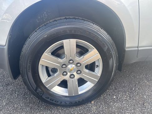 Used 2012 Chevrolet Traverse LT image 23