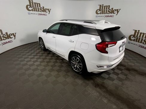 Used 2023 GMC Terrain Denali image 6