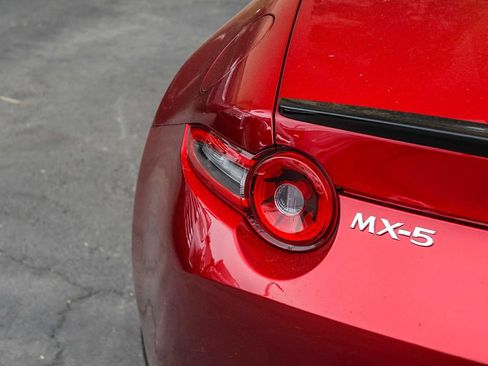 New 2026 MAZDA MX-5 Miata Club w/ Appearance Package RWD image 7