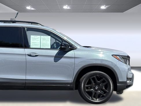 Used 2025 Honda Passport Black Edition image 35