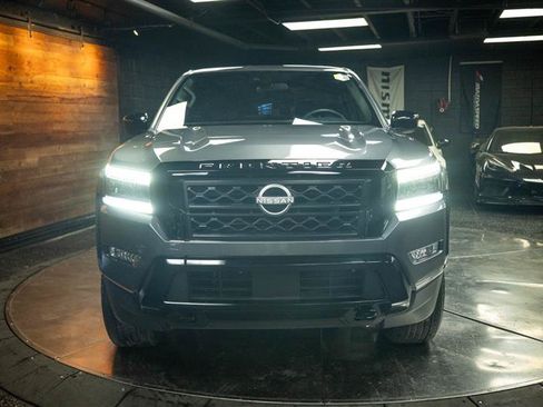 Used 2023 Nissan Frontier SV w/ Midnight Edition Package AWD/4WD image 4