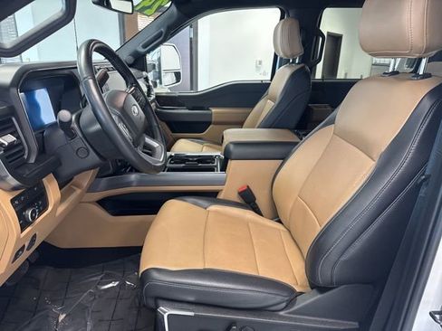 Used 2024 Ford F250 Lariat w/ Chrome Package image 18