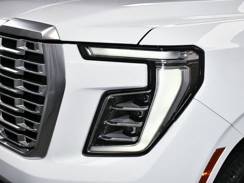 Used 2025 GMC Yukon Denali image 83