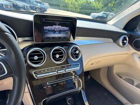 Used 2018 Mercedes-Benz GLC 300 image 28