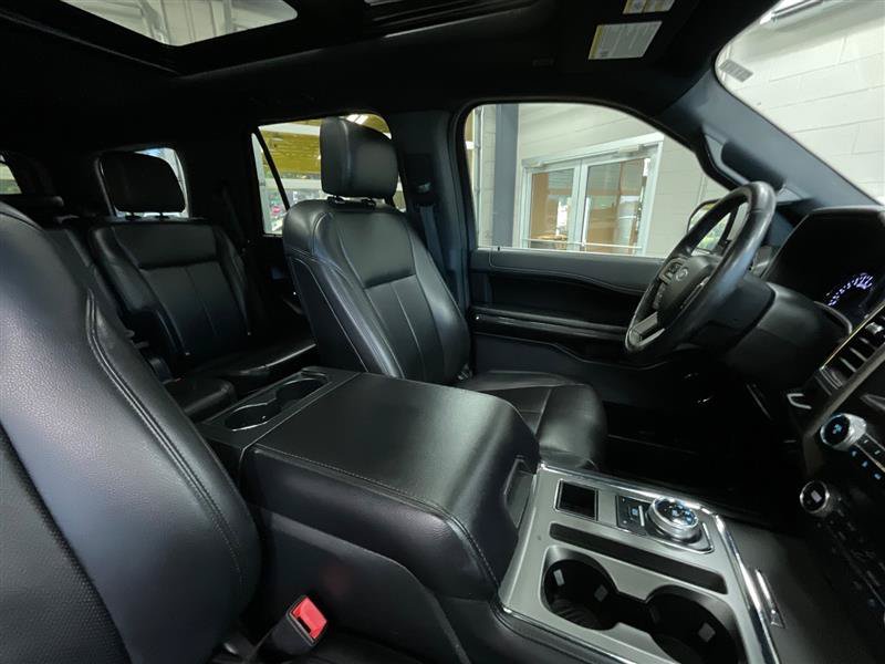 Used 2020 Ford Expedition XLT w/ Equipment Group 202A RWD image 30