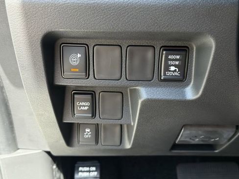 New 2025 Nissan Frontier SV w/ SV Convenience Package RWD image 18