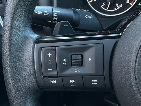 Used 2023 Nissan Rogue SV image 22