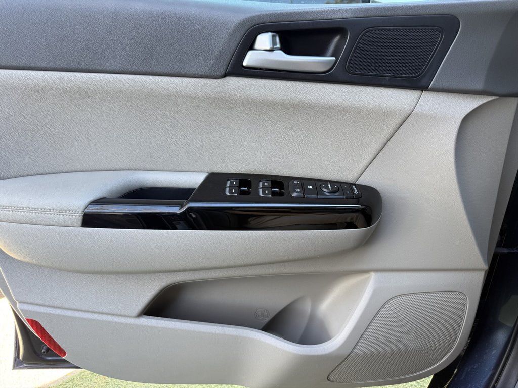 Used 2019 Kia Sportage EX FWD image 29