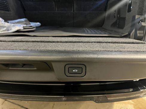 Used 2023 Land Rover Range Rover Autobiography AWD/4WD image 41
