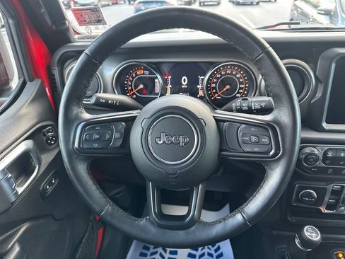 Used 2022 Jeep Wrangler Unlimited Sport image 19