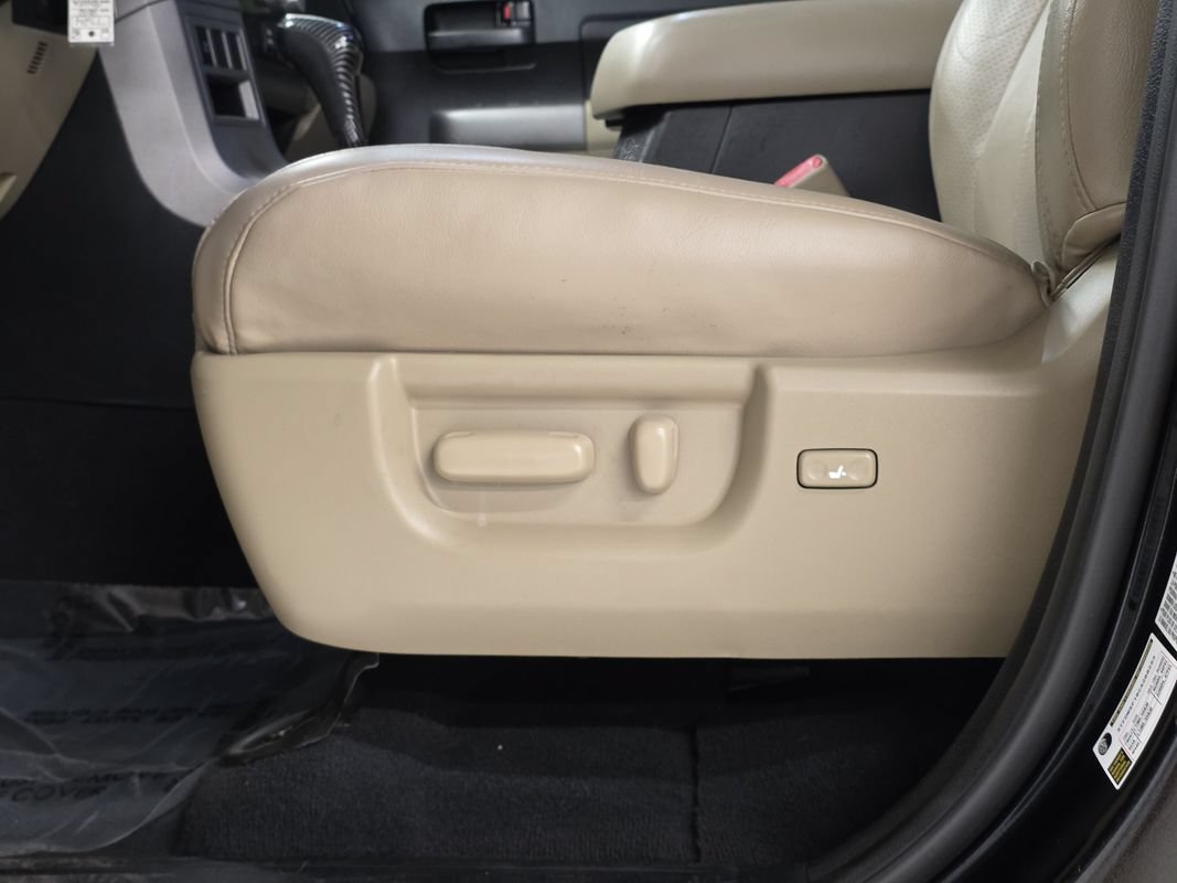 Used 2012 Toyota Tundra 4x4 CrewMax w/ SR5 Pkg image 51