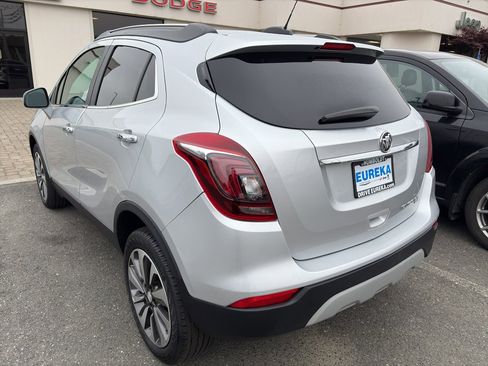 Used 2022 Buick Encore Preferred w/ Safety Package image 3