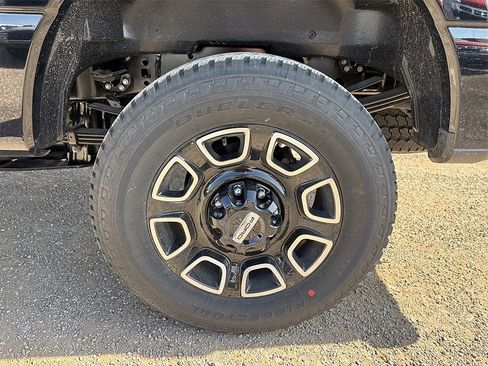 New 2025 Ford F350 Platinum w/ FX4 Off-Road Package image 34