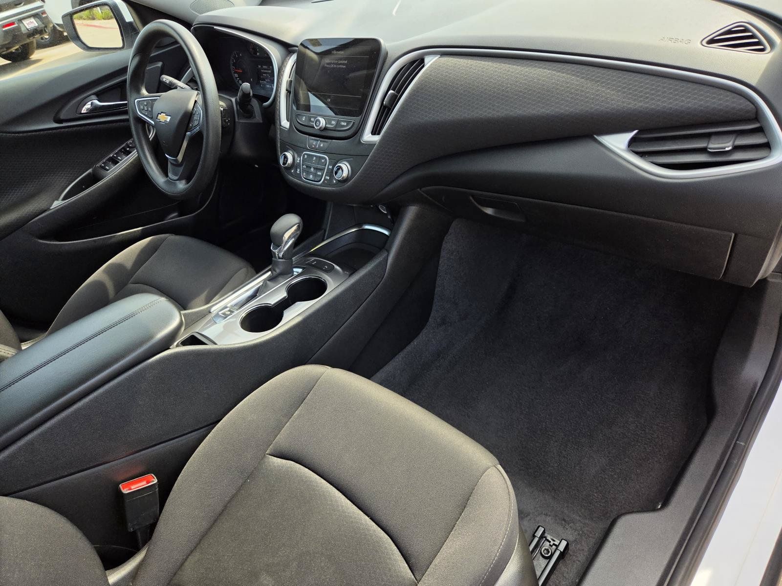 Used 2024 Chevrolet Malibu LT FWD image 13