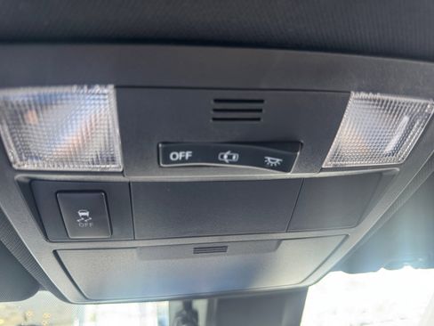 Used 2019 Toyota Tacoma TRD Sport w/ Technology Package image 31