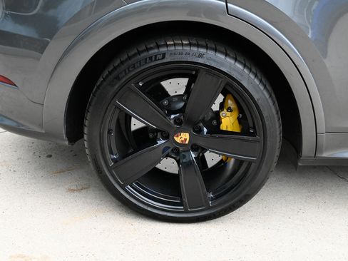Used 2021 Porsche Cayenne Turbo AWD/4WD image 11