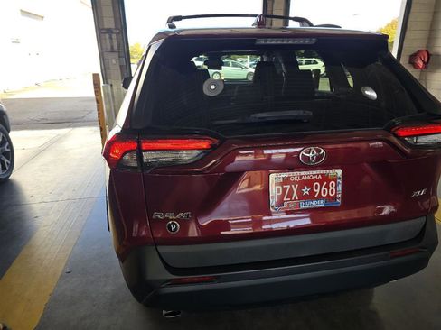 Used 2020 Toyota RAV4 XLE image 2