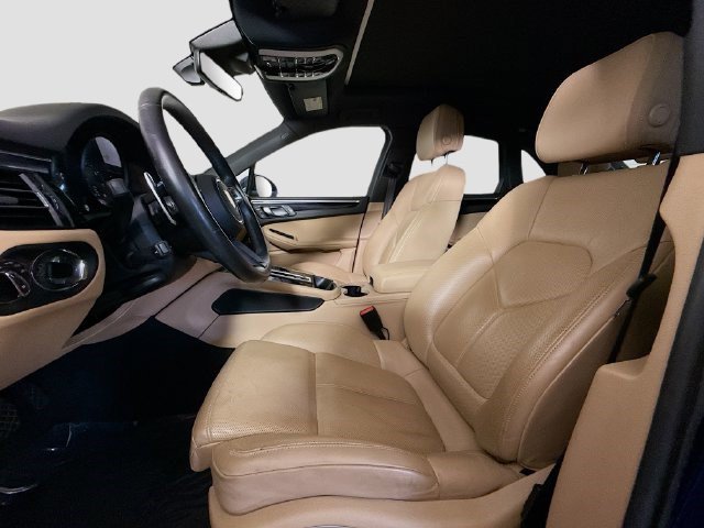 Used 2023 Porsche Macan AWD/4WD image 20