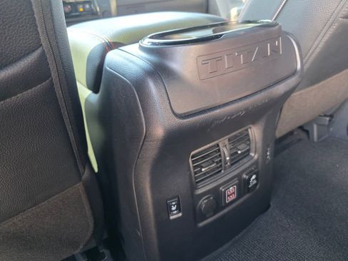 Used 2023 Nissan Titan PRO-4X w/ Pro-4x Convenience Package AWD/4WD image 16