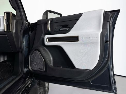 Used 2025 GMC Hummer EV 3X image 23