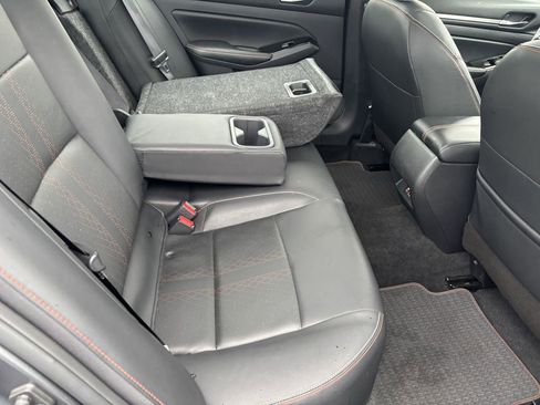 Used 2024 Nissan Altima 2.5 SR w/ SR Premium Package image 31