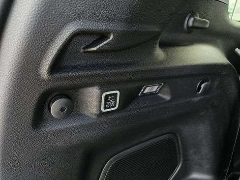New 2026 Jeep Grand Cherokee L Limited RWD image 24