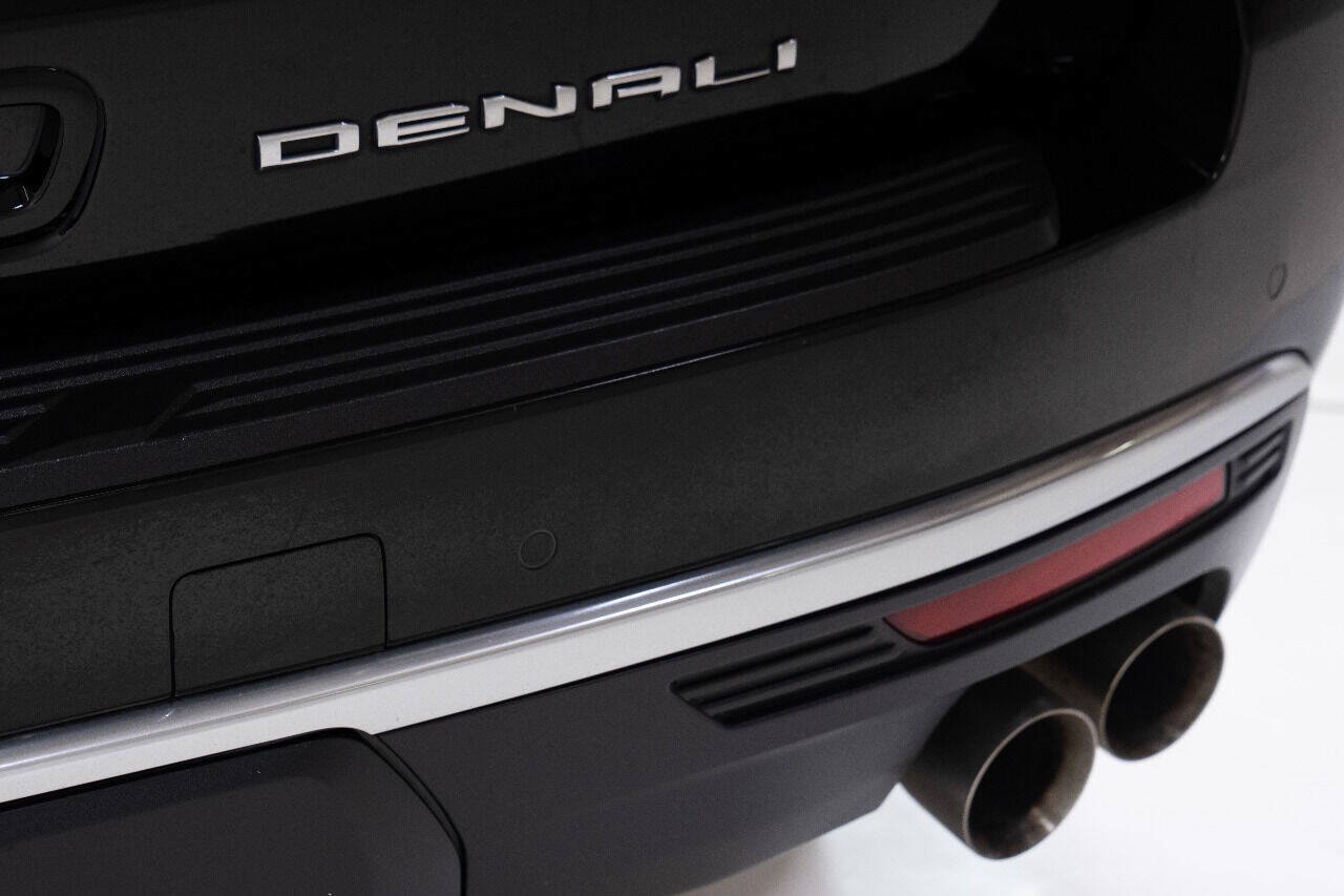 Used 2021 GMC Yukon XL Denali AWD/4WD image 19