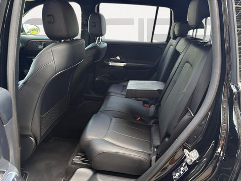 Used 2024 Mercedes-Benz GLB 250 4MATIC image 21