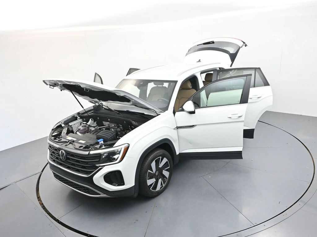 Used 2024 Volkswagen Atlas Cross Sport SE AWD/4WD image 35