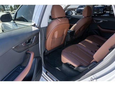 Used 2022 Audi Q8 Premium Plus image 13