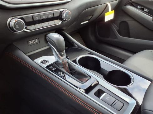 New 2025 Nissan Altima 2.5 SR image 20