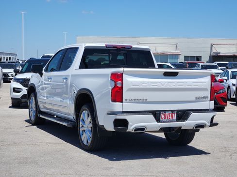 Used 2024 Chevrolet Silverado 1500 High Country w/ Technology Package AWD/4WD image 5