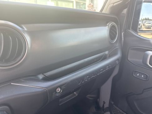 Used 2023 Jeep Wrangler Sport AWD/4WD image 20