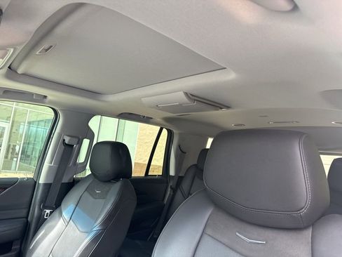Used 2019 Cadillac Escalade Premium Luxury image 26