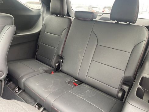 Used 2024 Chevrolet Traverse RS image 7