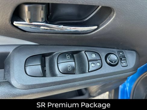 Certified 2023 Nissan Kicks SR w/ SR Premium Package FWD image 11