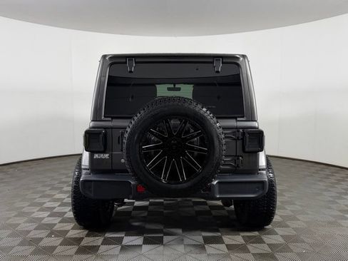 Used 2019 Jeep Wrangler Unlimited Sahara w/ Dual Top Group AWD/4WD image 7