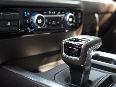 New 2026 GMC Sierra 1500 SLT image 13