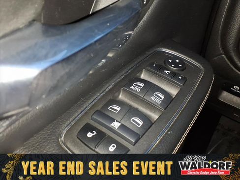 Used 2024 RAM 1500 Laramie image 19