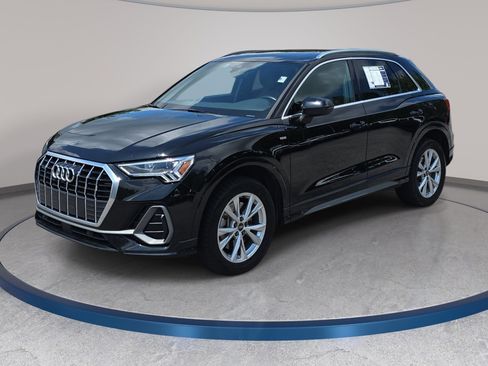 Used 2022 Audi Q3 2.0T Premium Plus AWD/4WD image 1