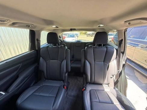 Used 2023 Subaru Ascent Limited AWD/4WD image 15