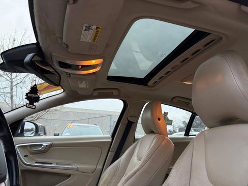 Used 2012 Volvo S60 T5 image 22