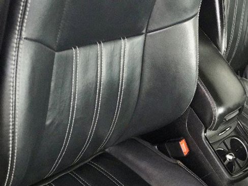 Used 2014 Chrysler 300 S image 9