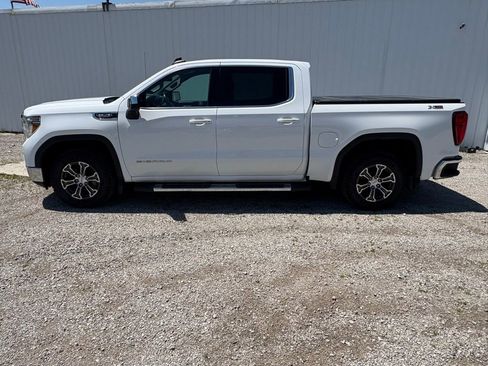 Used 2019 GMC Sierra 1500 SLE w/ X31 Off-Road Package AWD/4WD image 6