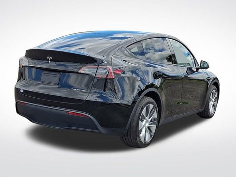 Used 2023 Tesla Model Y Long Range AWD/4WD image 10
