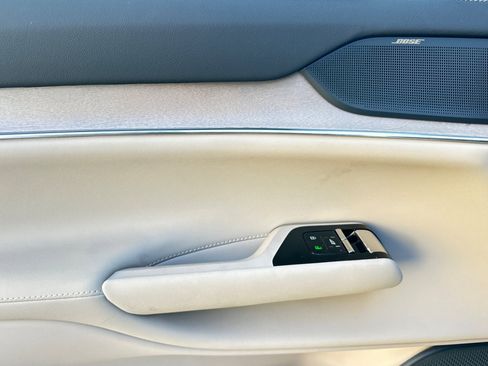 New 2025 Volvo EX90 Plus w/ Protection Package Premier image 10