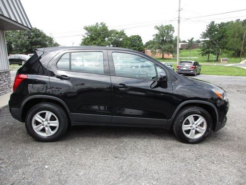 Used 2017 Chevrolet Trax LS AWD/4WD image 9