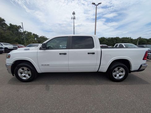 Used 2025 RAM 1500 Big Horn AWD/4WD image 6