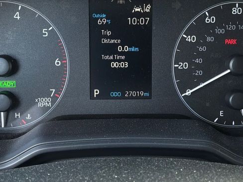 Used 2024 Toyota Corolla SE w/ SE Package image 40